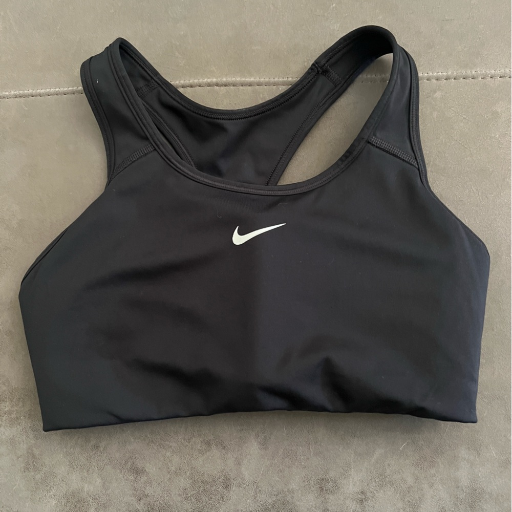 Nike women’s fro-fit sports bra